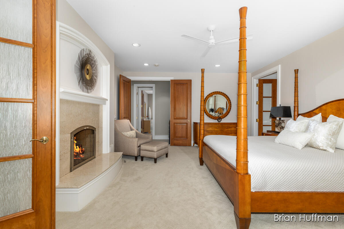 6029 Hillsborough Court SW