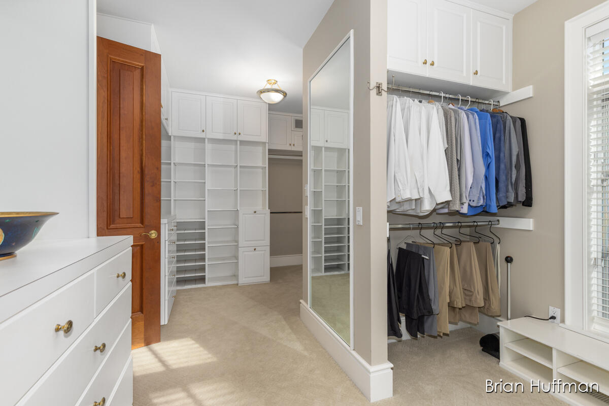 6029 Hillsborough Court SW