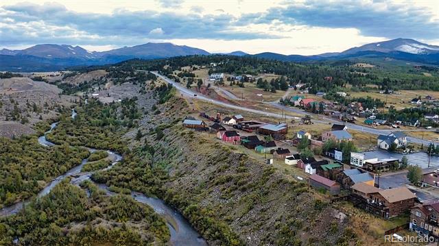 1050 Middle Fork Vista