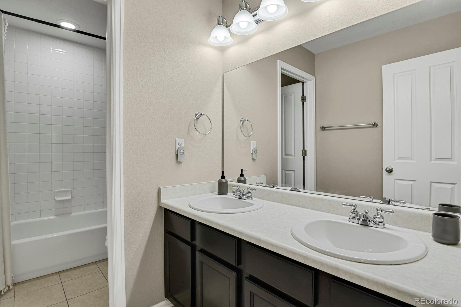 23403 E Ontario Place