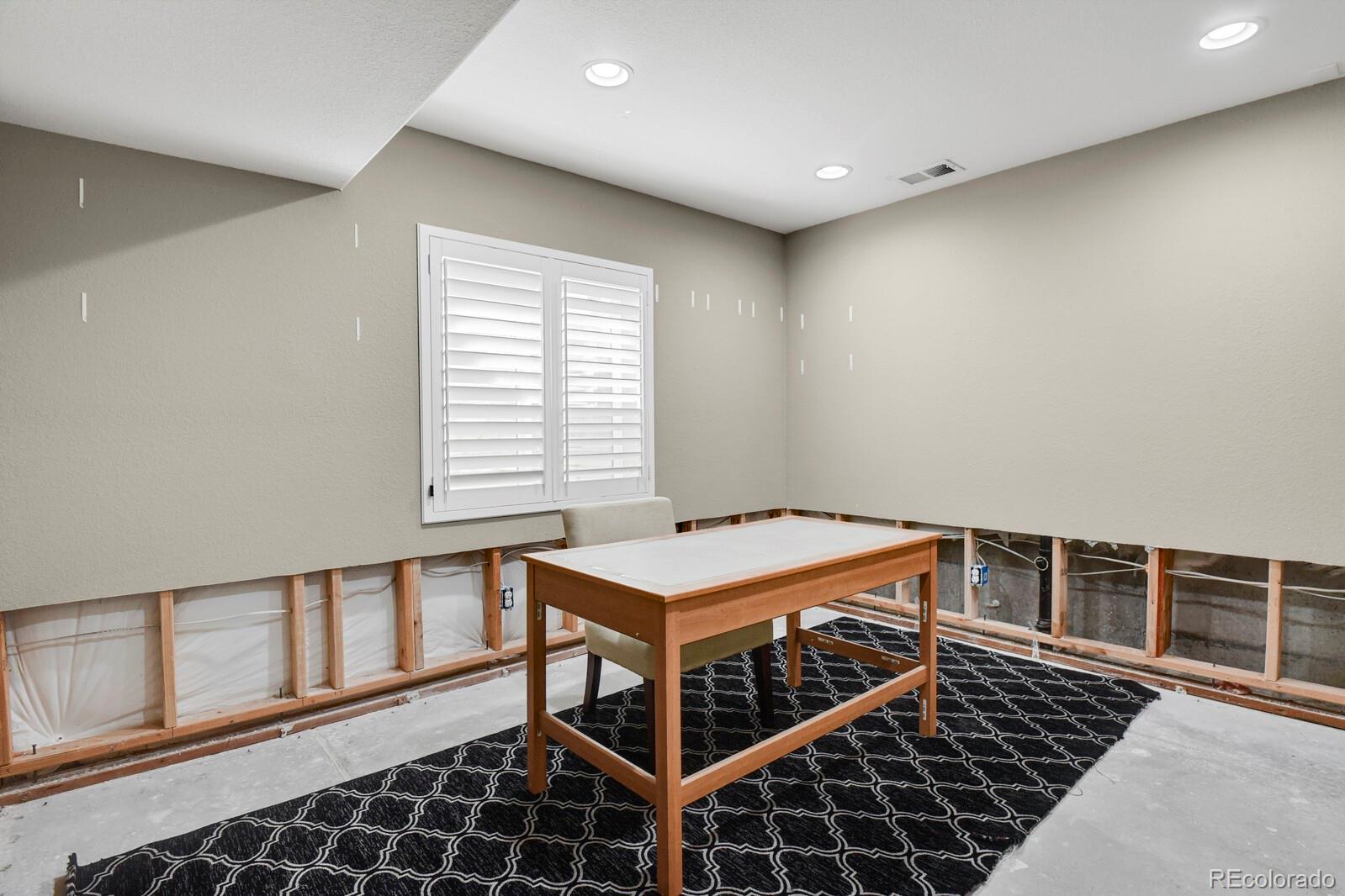 23403 E Ontario Place