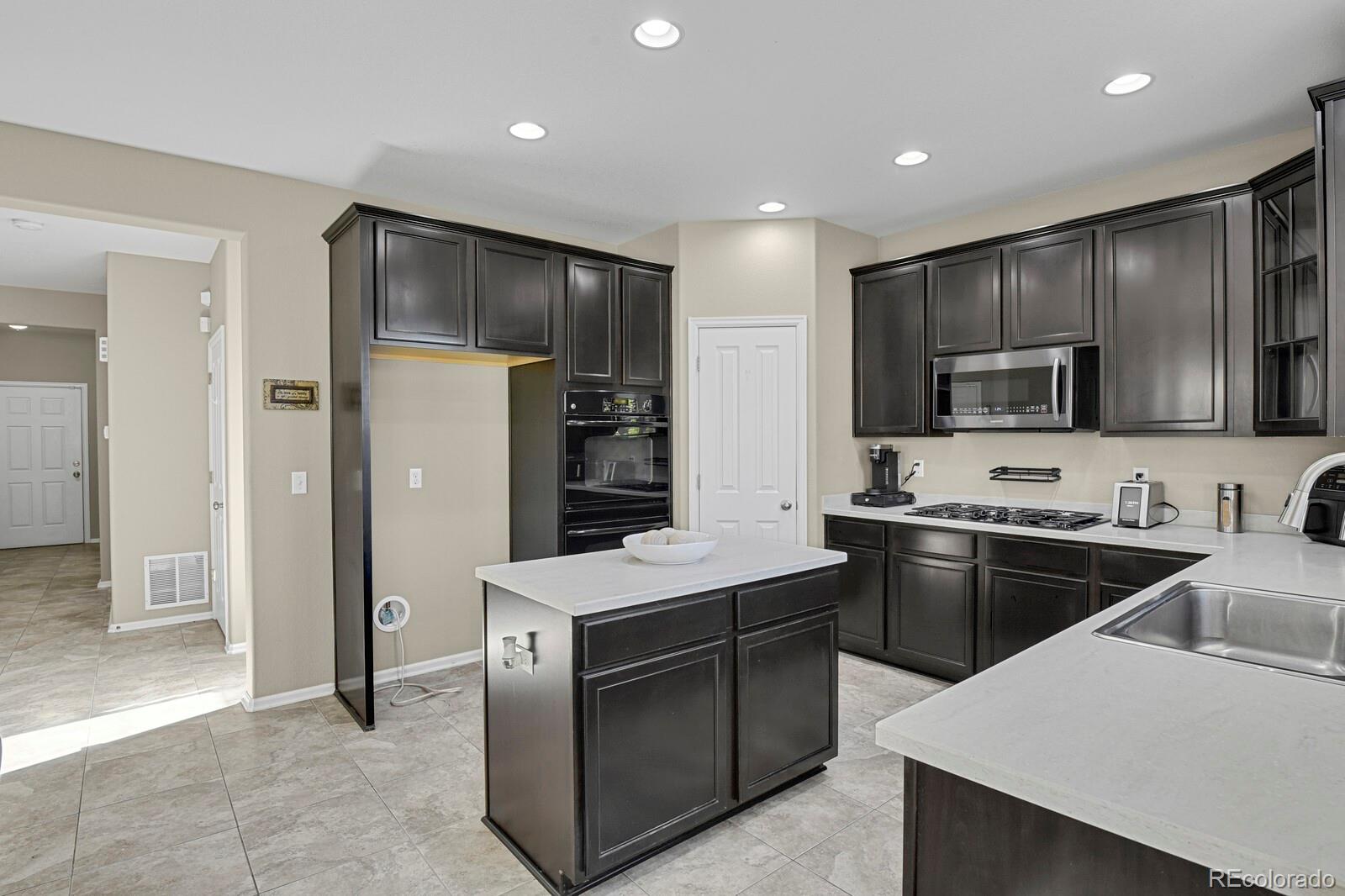 23403 E Ontario Place