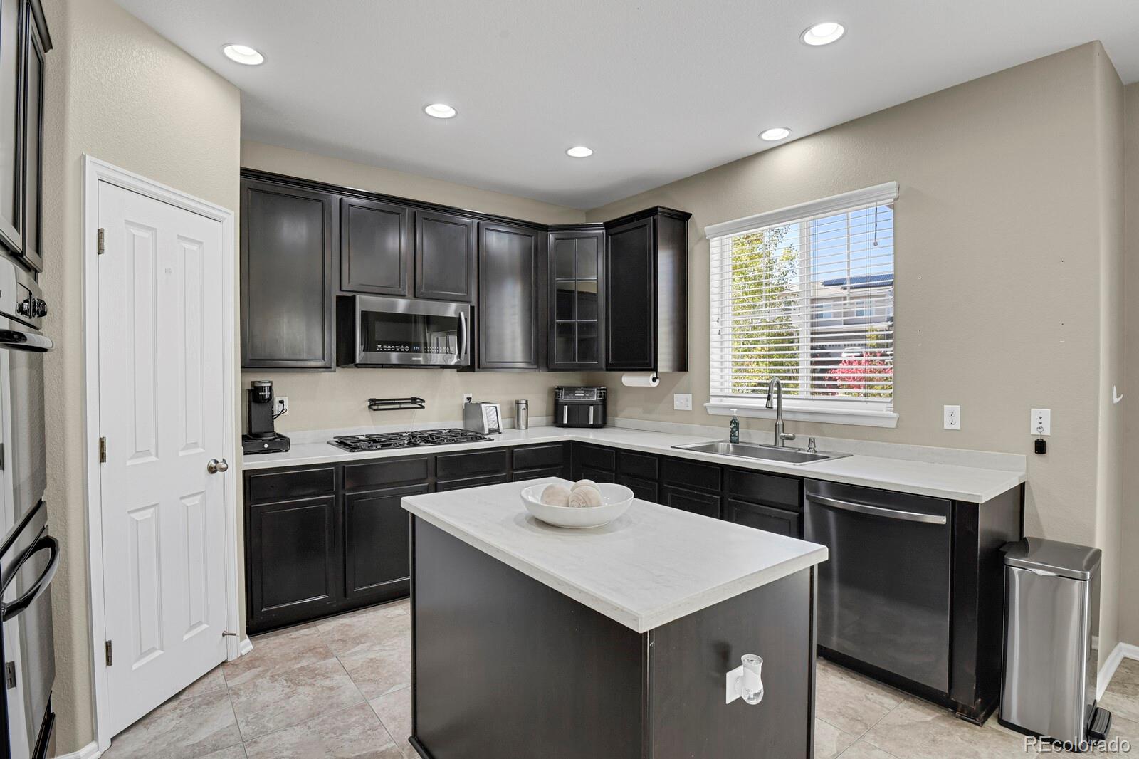 23403 E Ontario Place