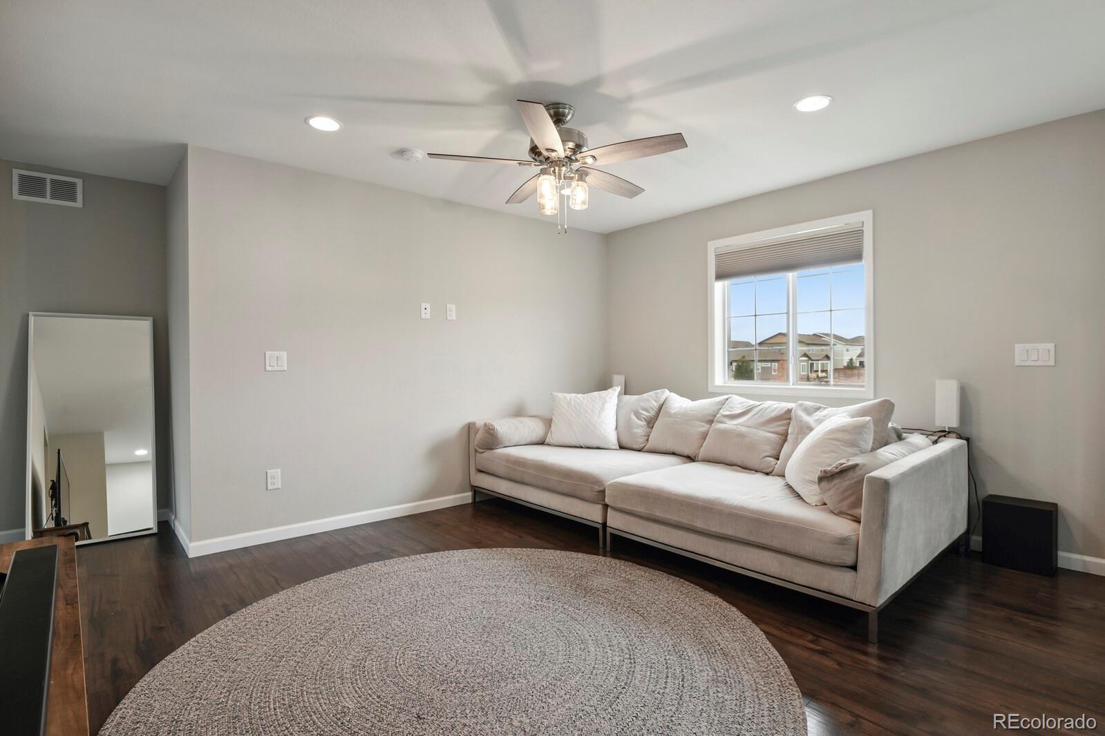 11008 Hayloft Street