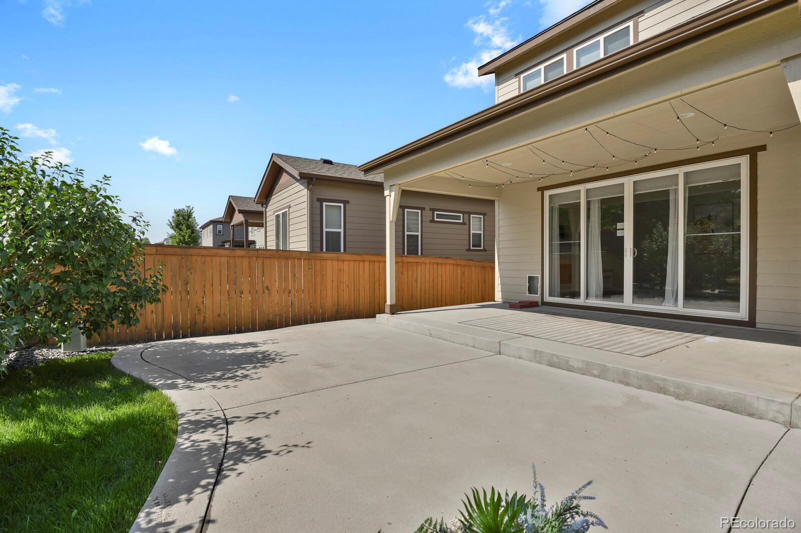 11008 Hayloft Street