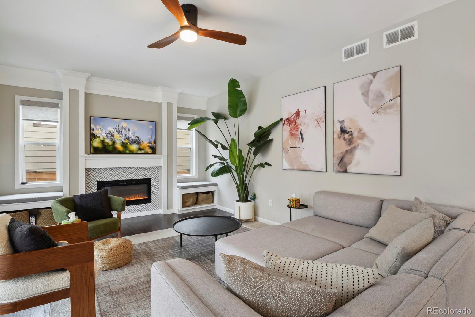 11008 Hayloft Street