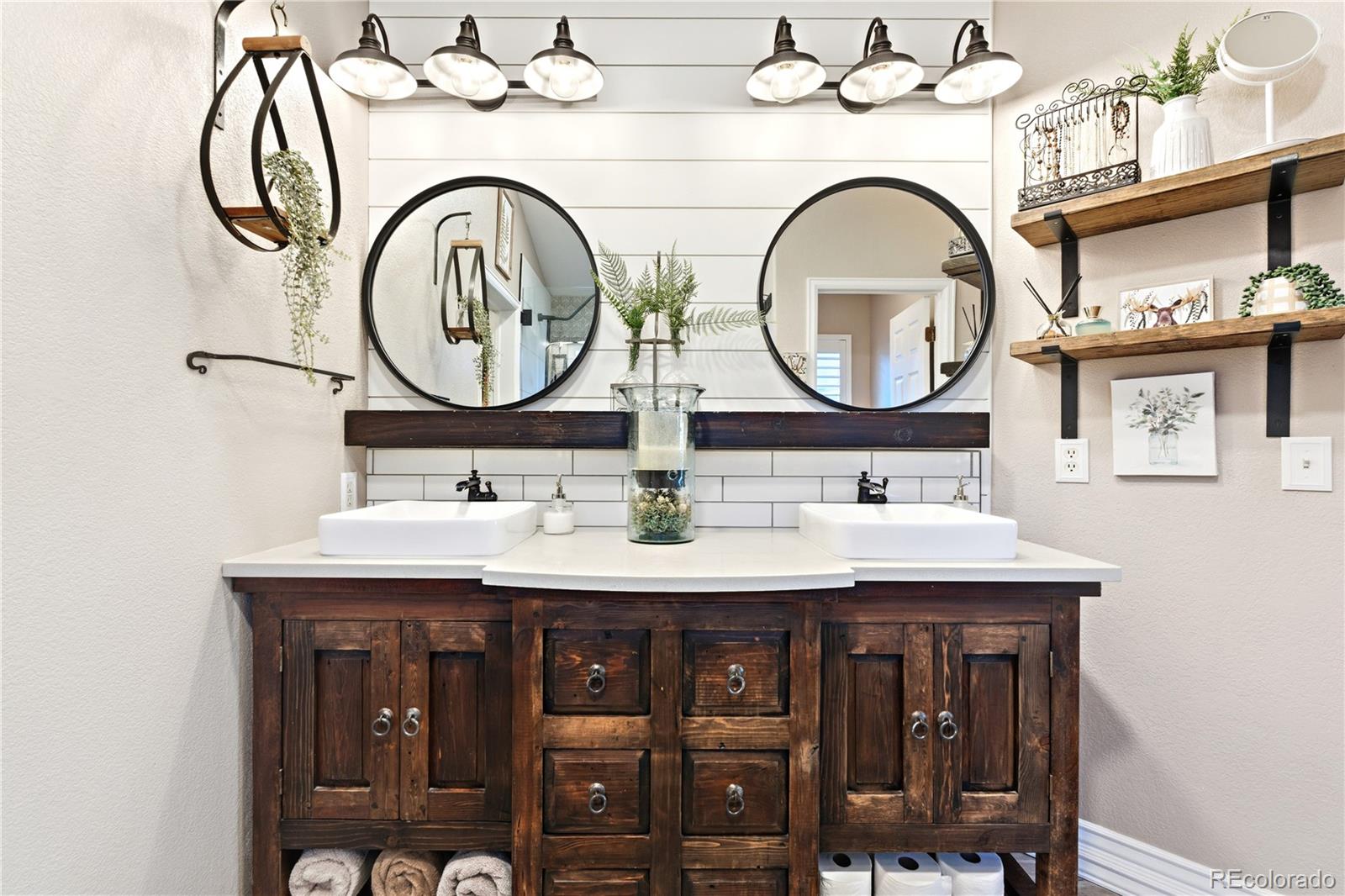 10238 Bentwood Circle