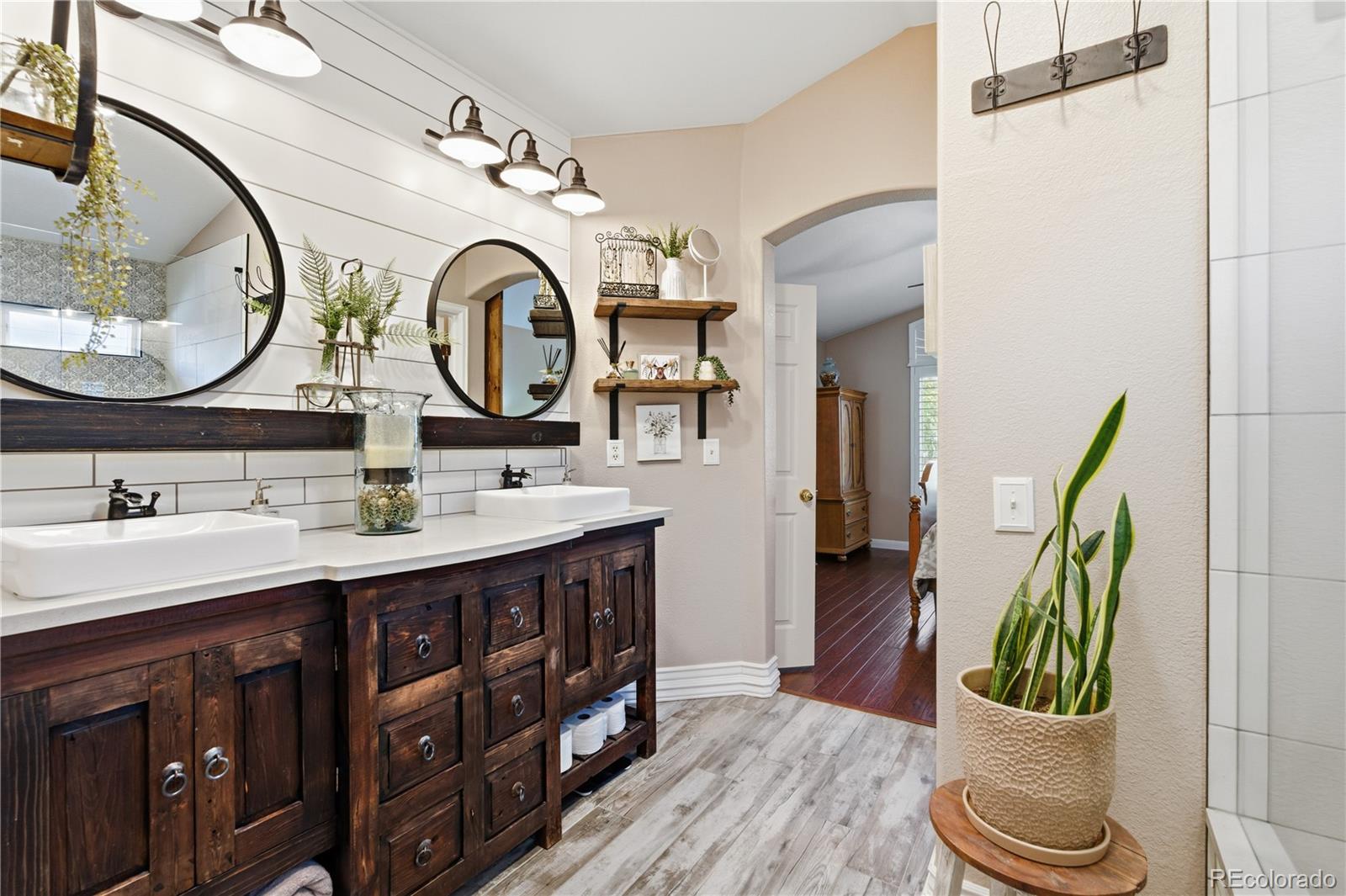 10238 Bentwood Circle