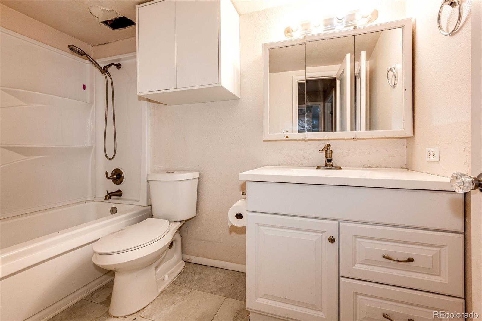 1350 Josephine Street Unit: 207