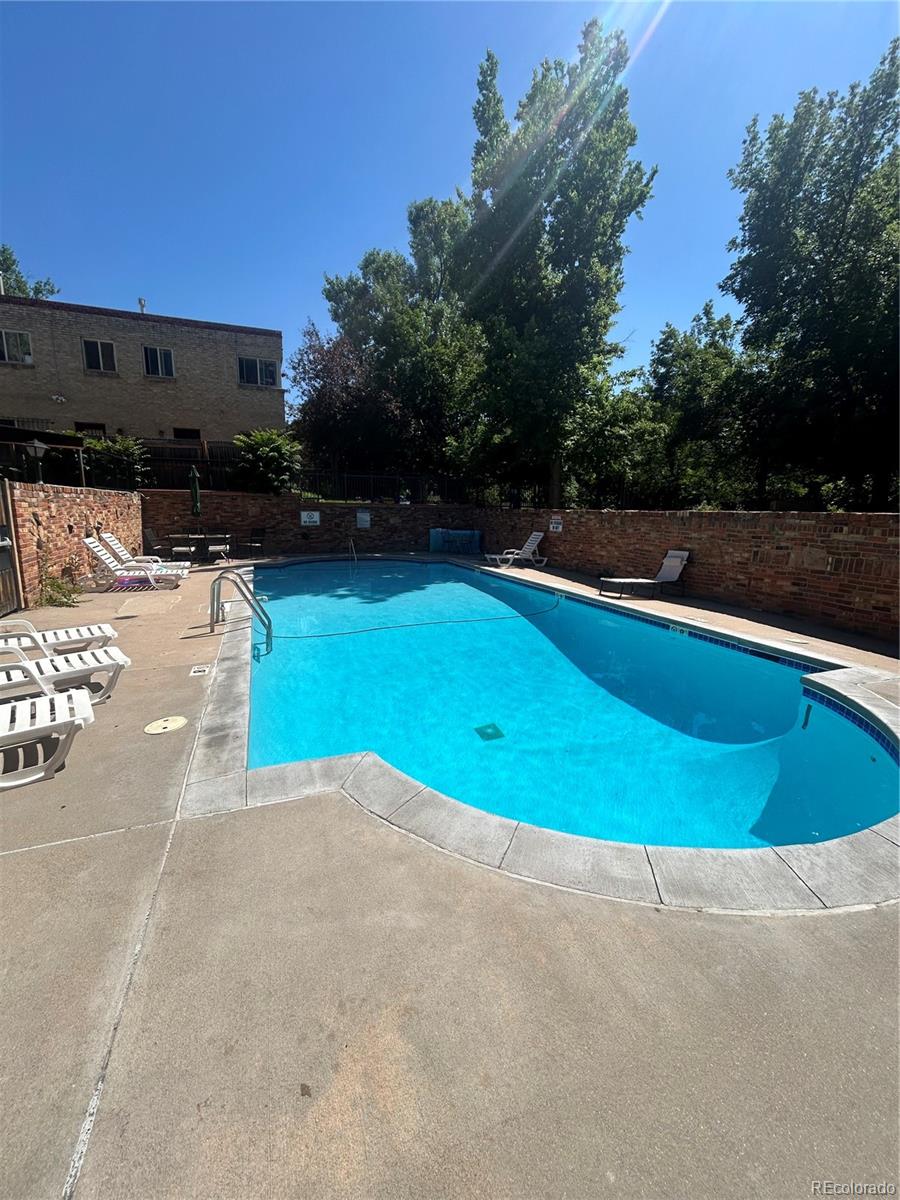 1350 Josephine Street Unit: 207