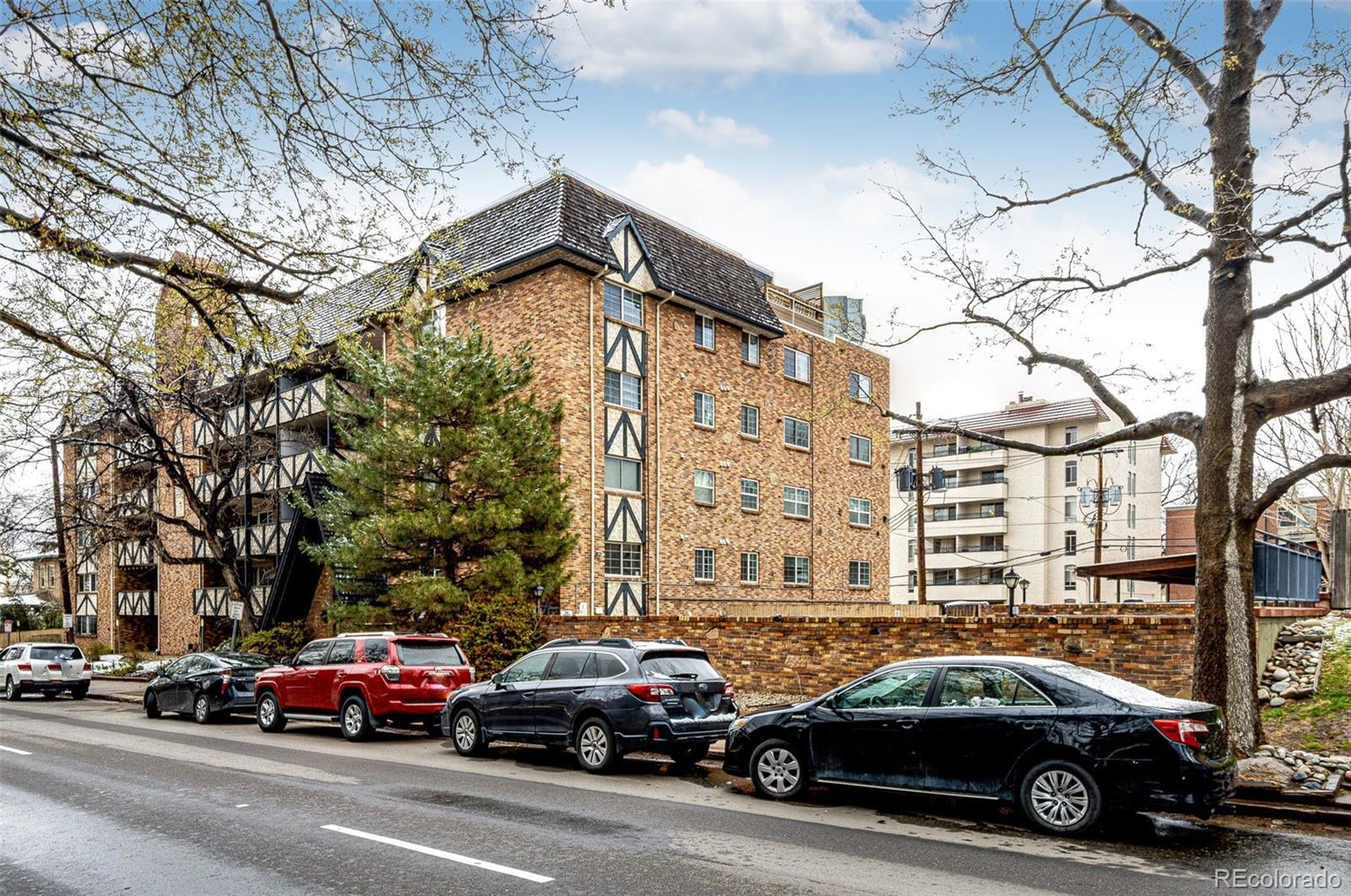 1350 Josephine Street Unit: 207