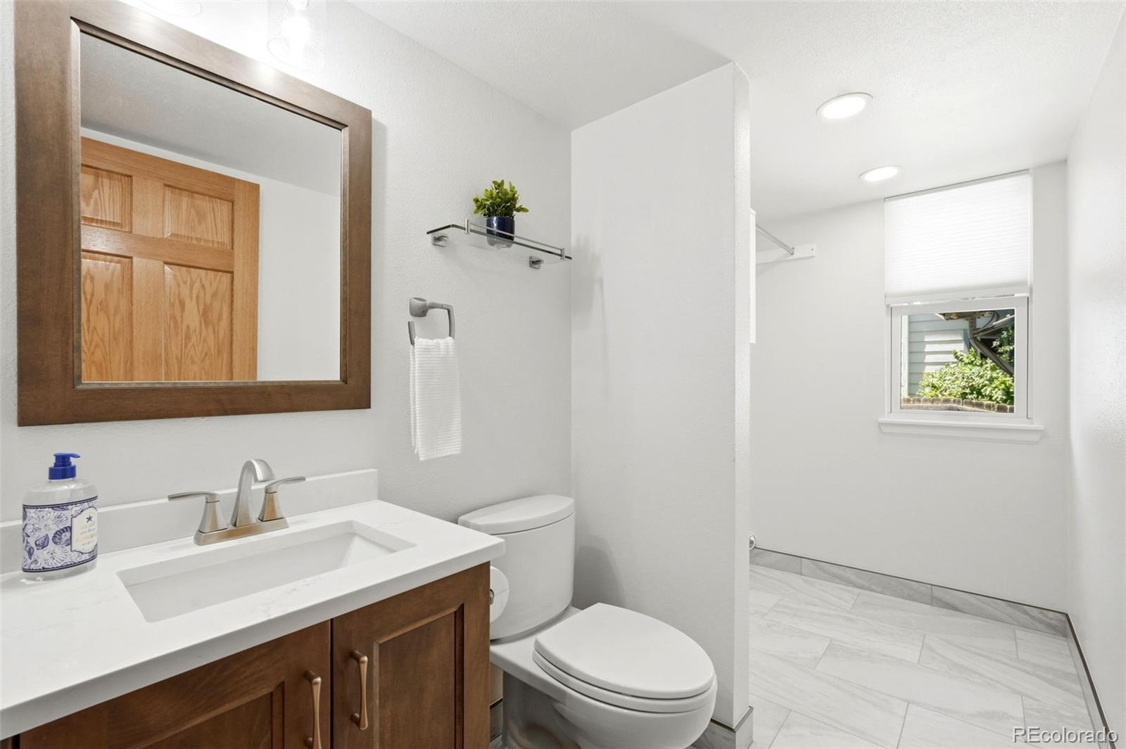 5784 W 117th Place