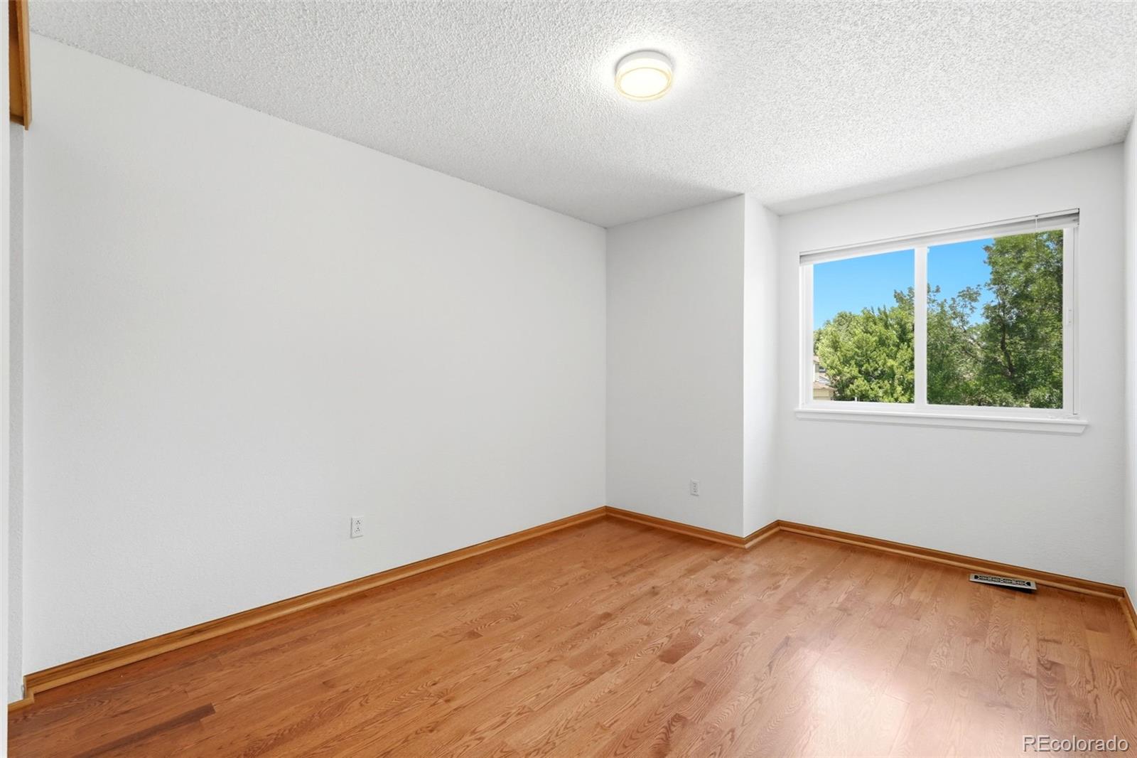 5784 W 117th Place