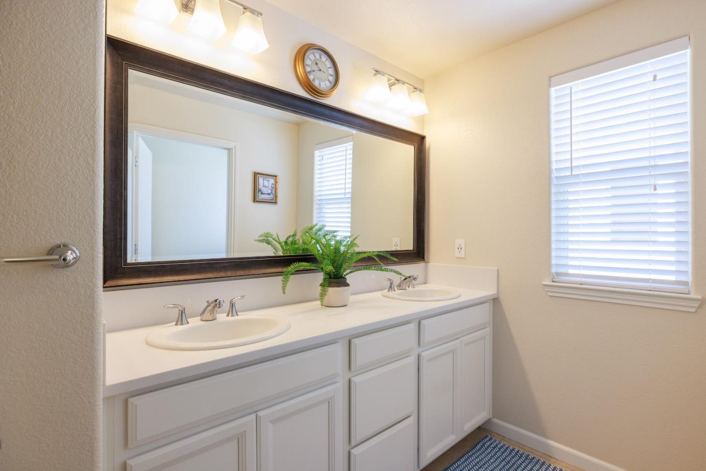 15041 Breckinridge Avenue