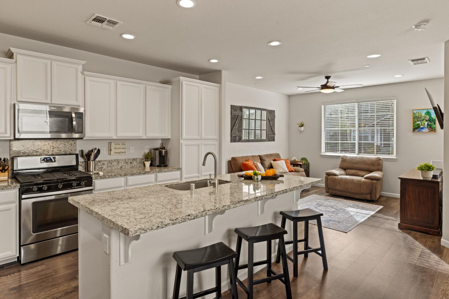 15041 Breckinridge Avenue