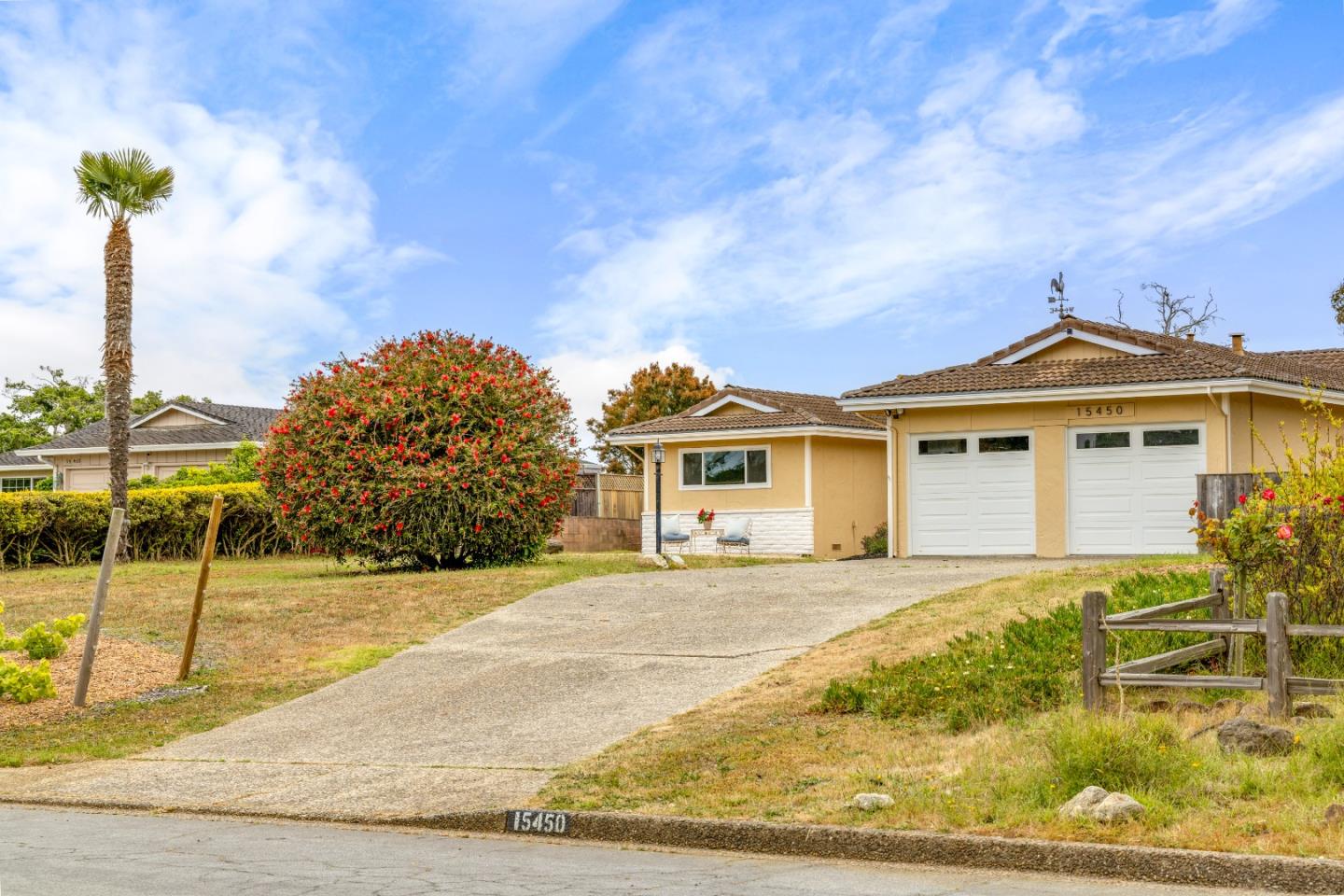 15450 Oak Hills Drive