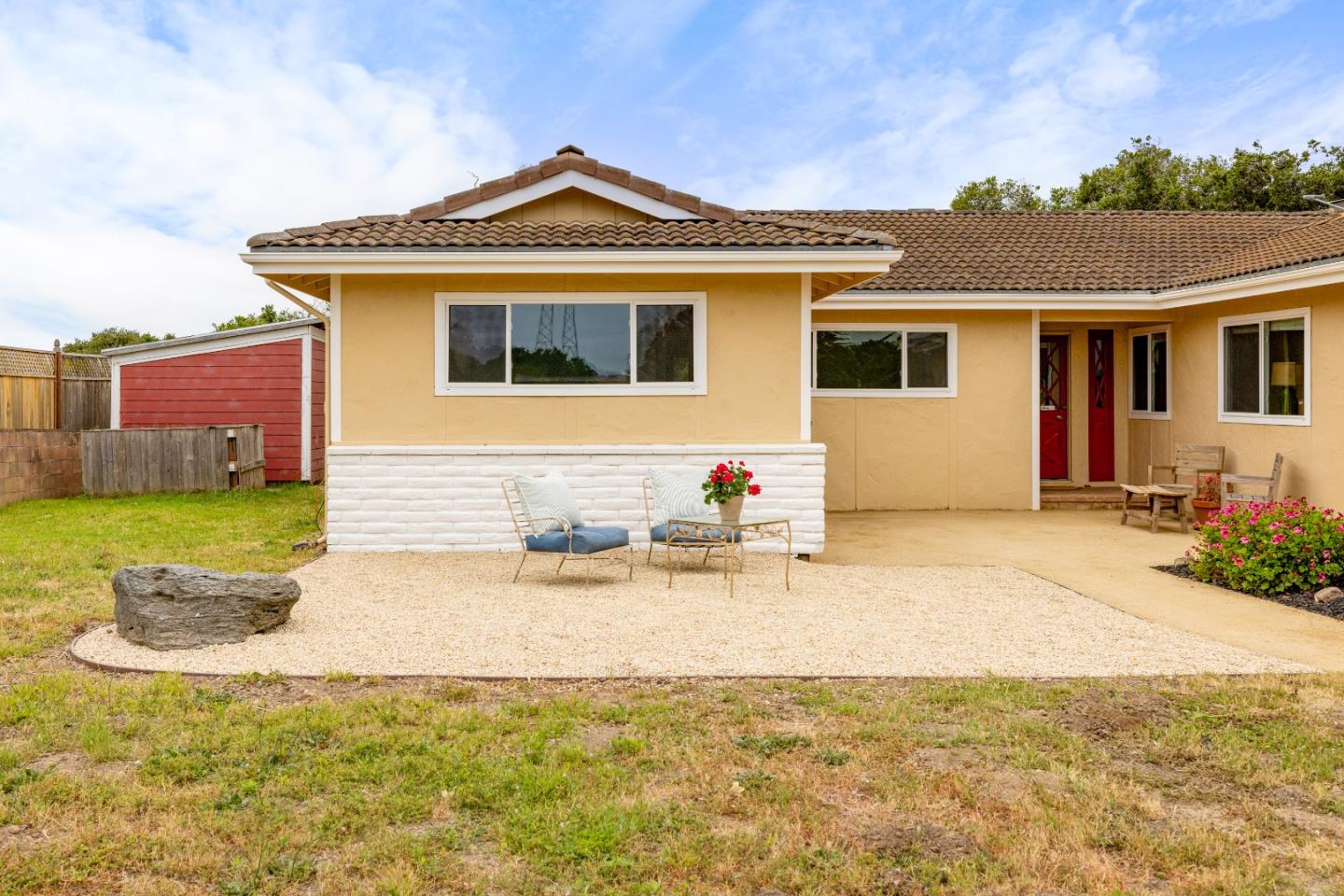 15450 Oak Hills Drive