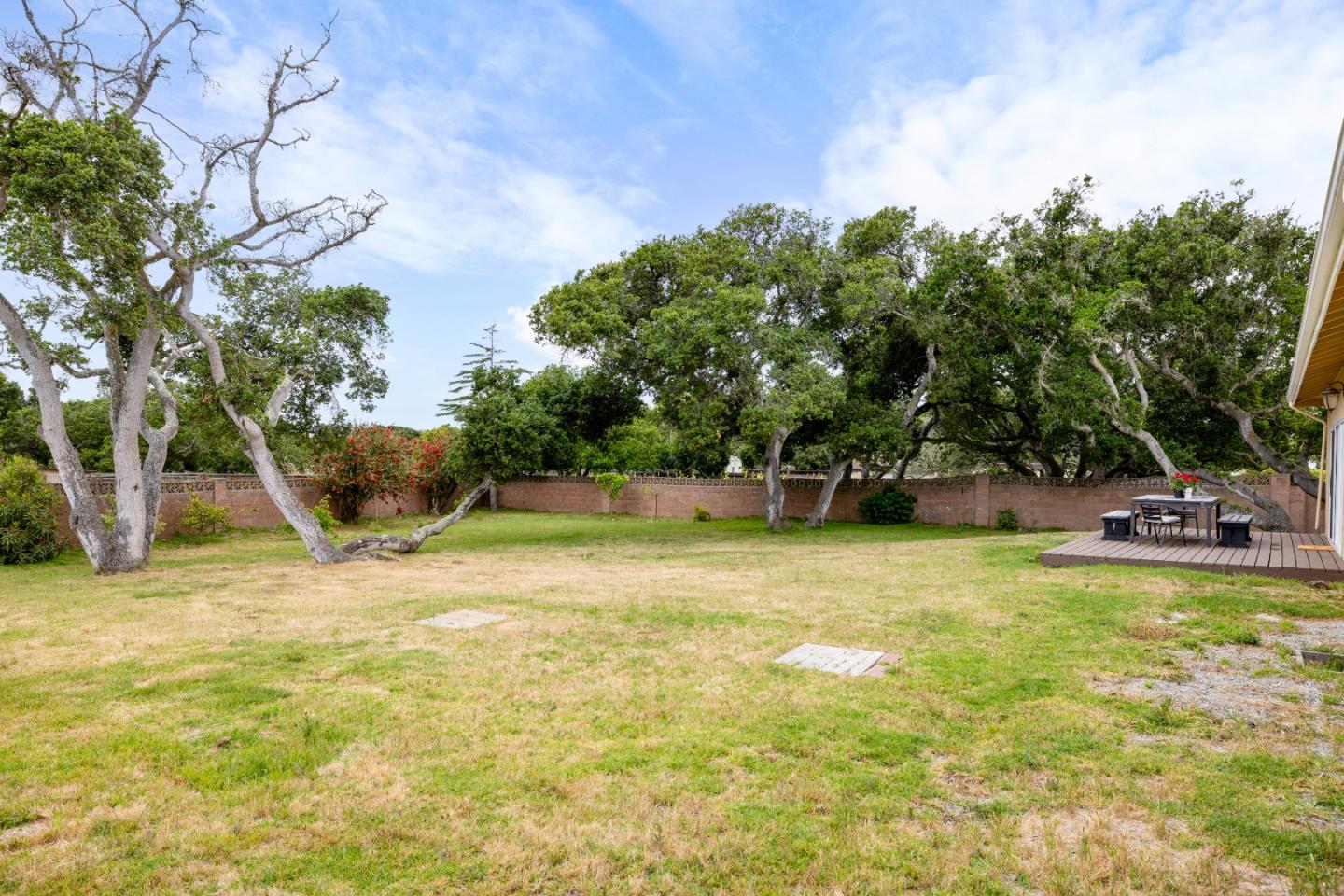 15450 Oak Hills Drive