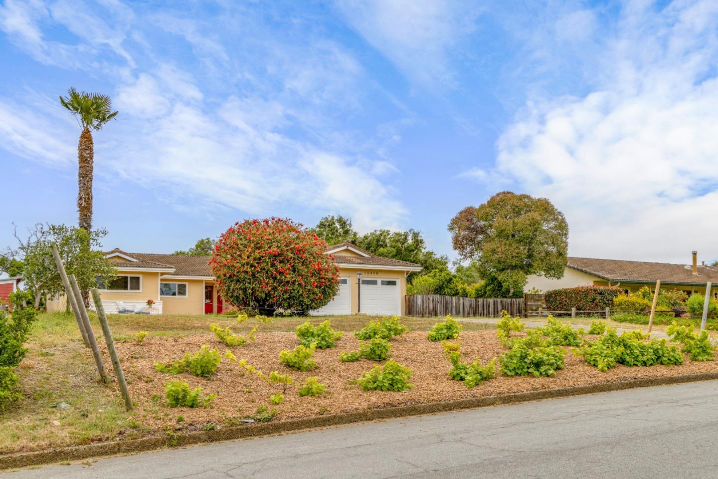 15450 Oak Hills Drive