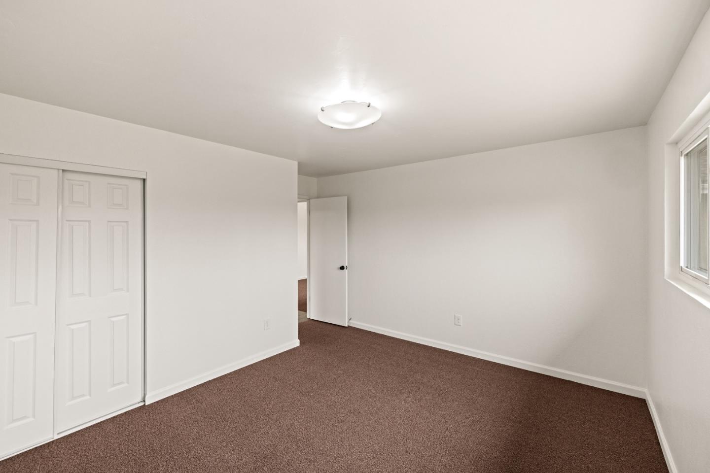 15450 Oak Hills Drive