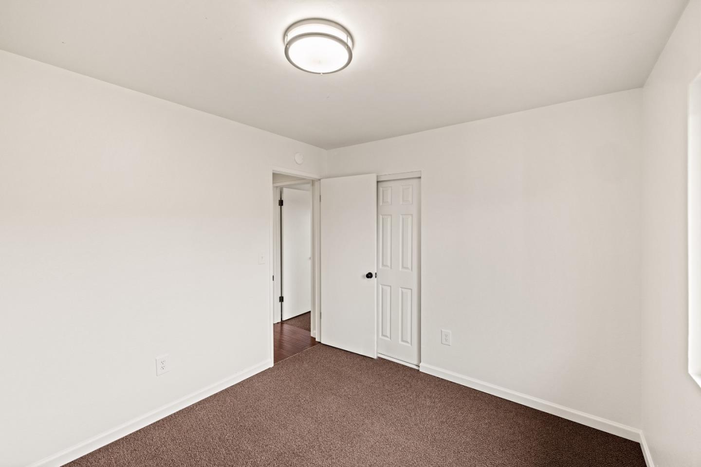 15450 Oak Hills Drive