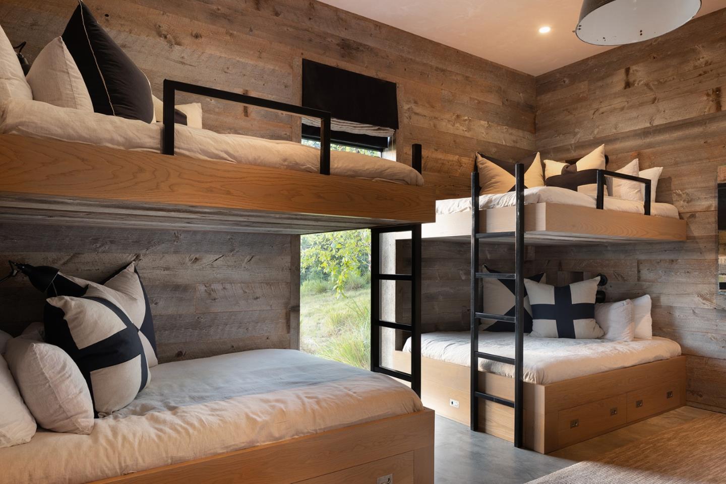 Modern Build in the Preserve