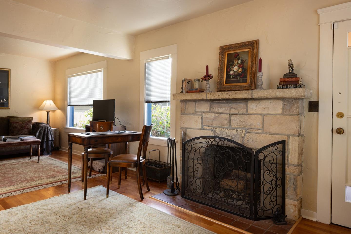 Pacific Grove Charmer