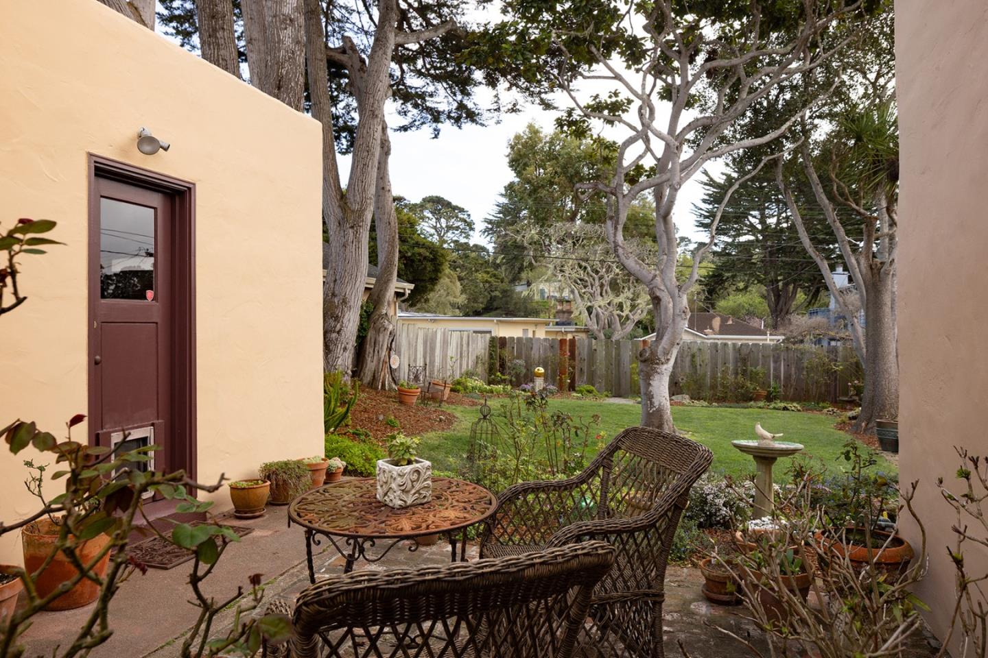 Pacific Grove Charmer