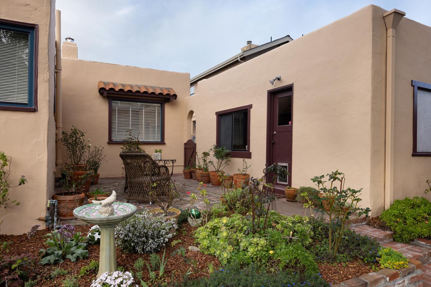 Pacific Grove Charmer