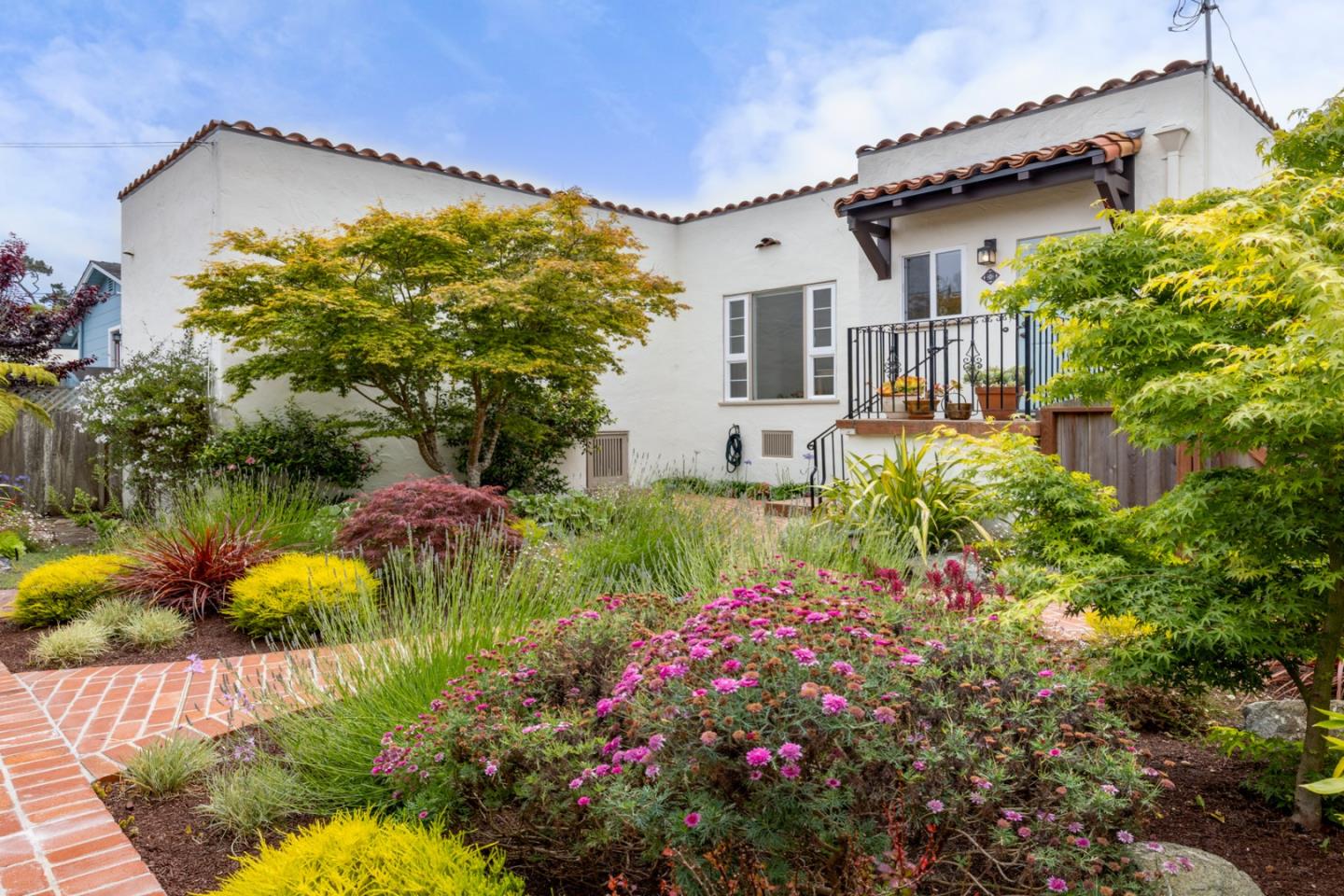 636 Spazier Avenue