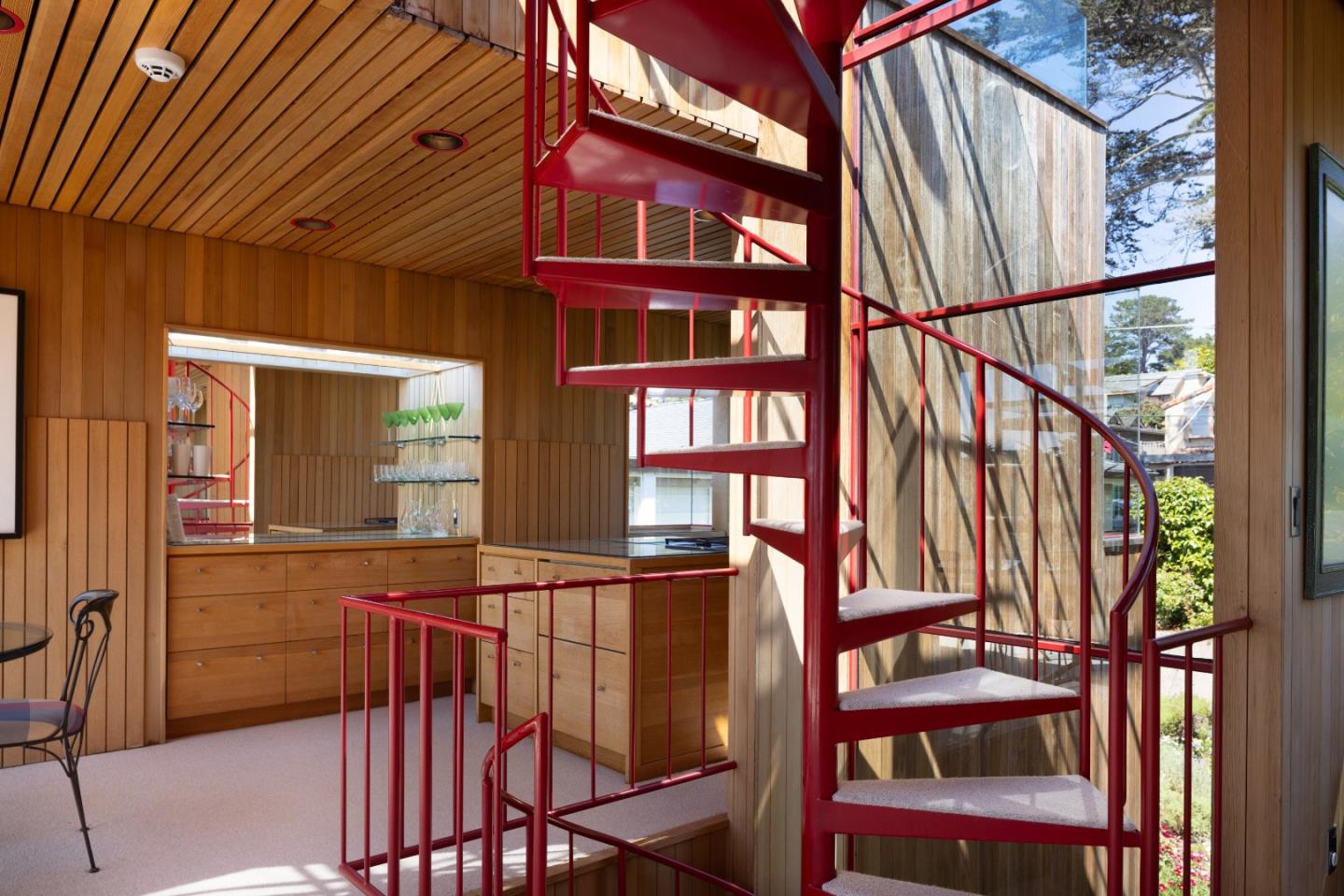 Sophisticated Modernism on Scenic