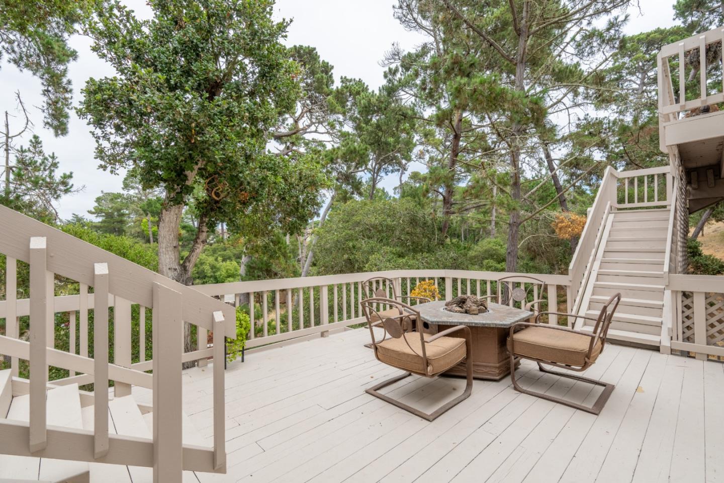 Nature Meets Style in Deer Flats
