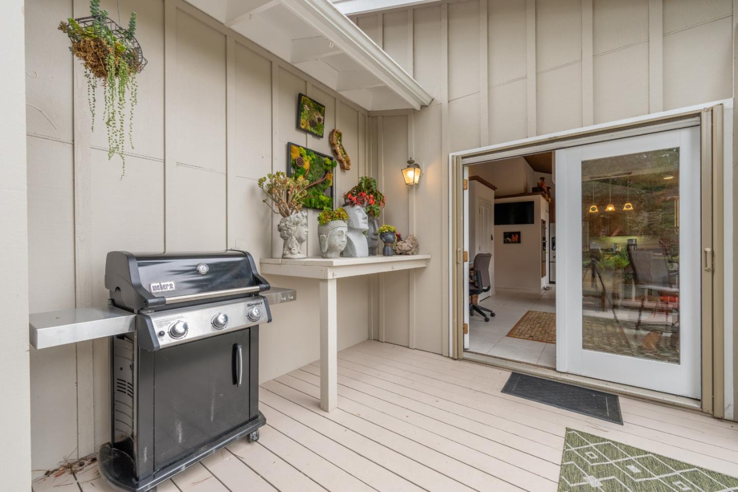 Nature Meets Style in Deer Flats