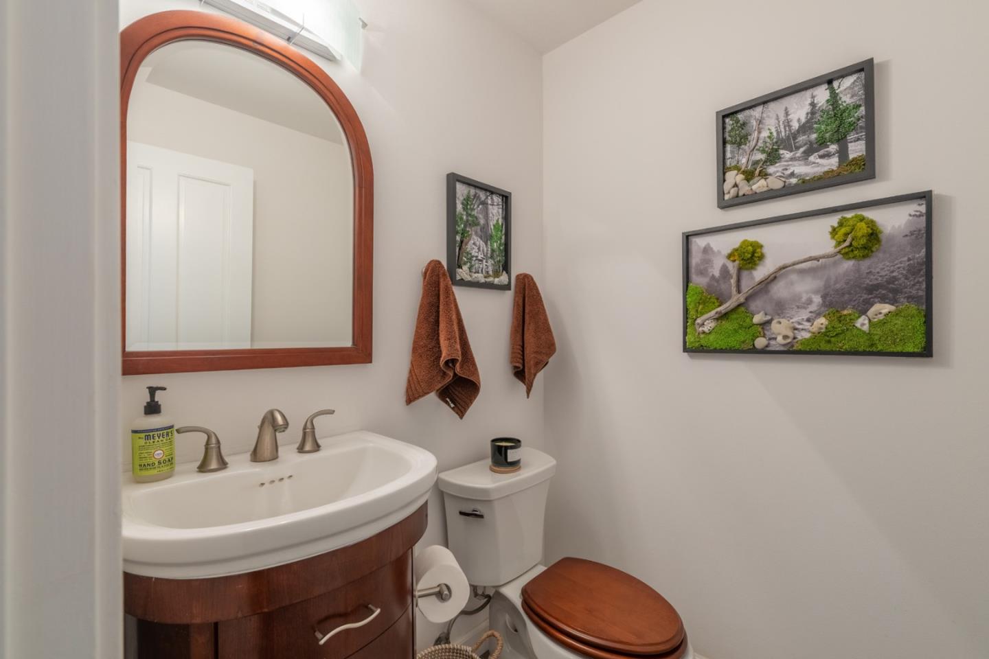 Nature Meets Style in Deer Flats