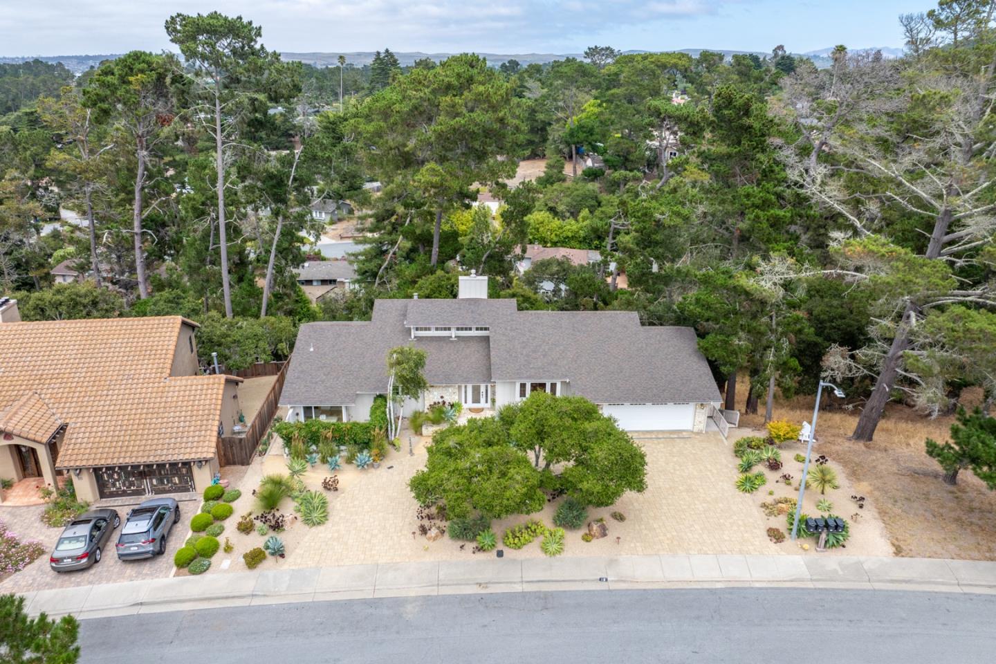 Nature Meets Style in Deer Flats