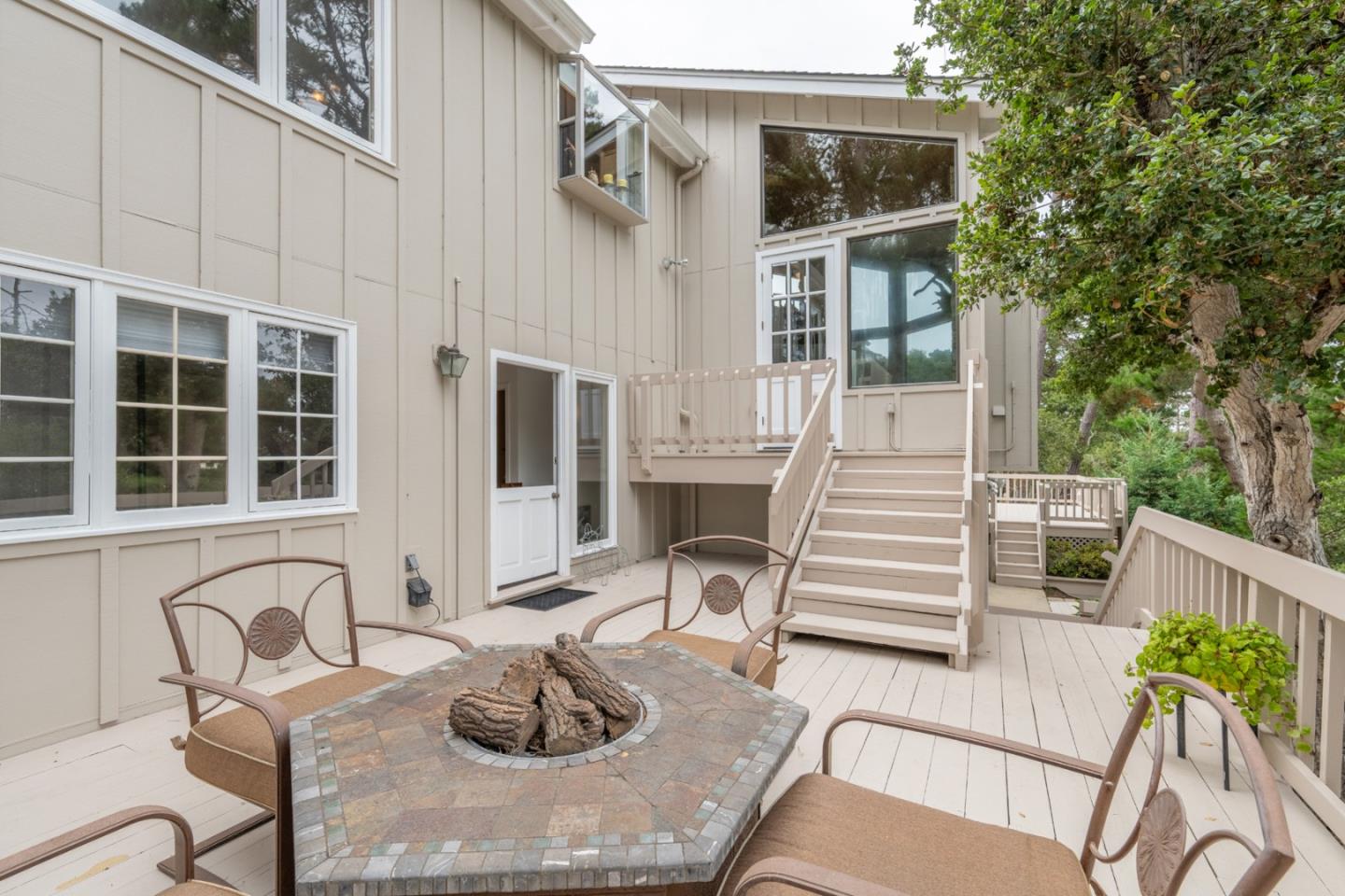 Nature Meets Style in Deer Flats