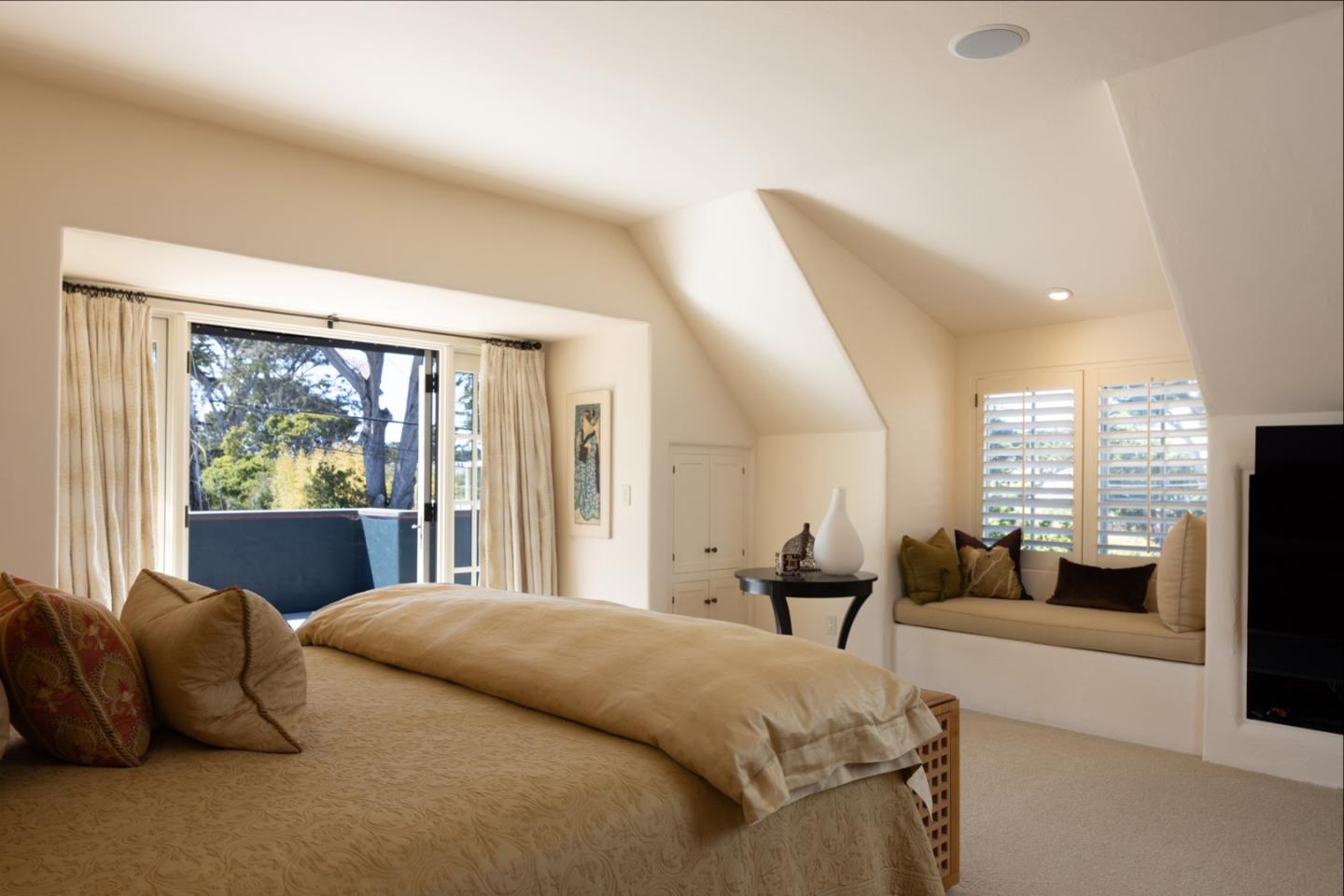 Ocean View Home Near Carmel Beach