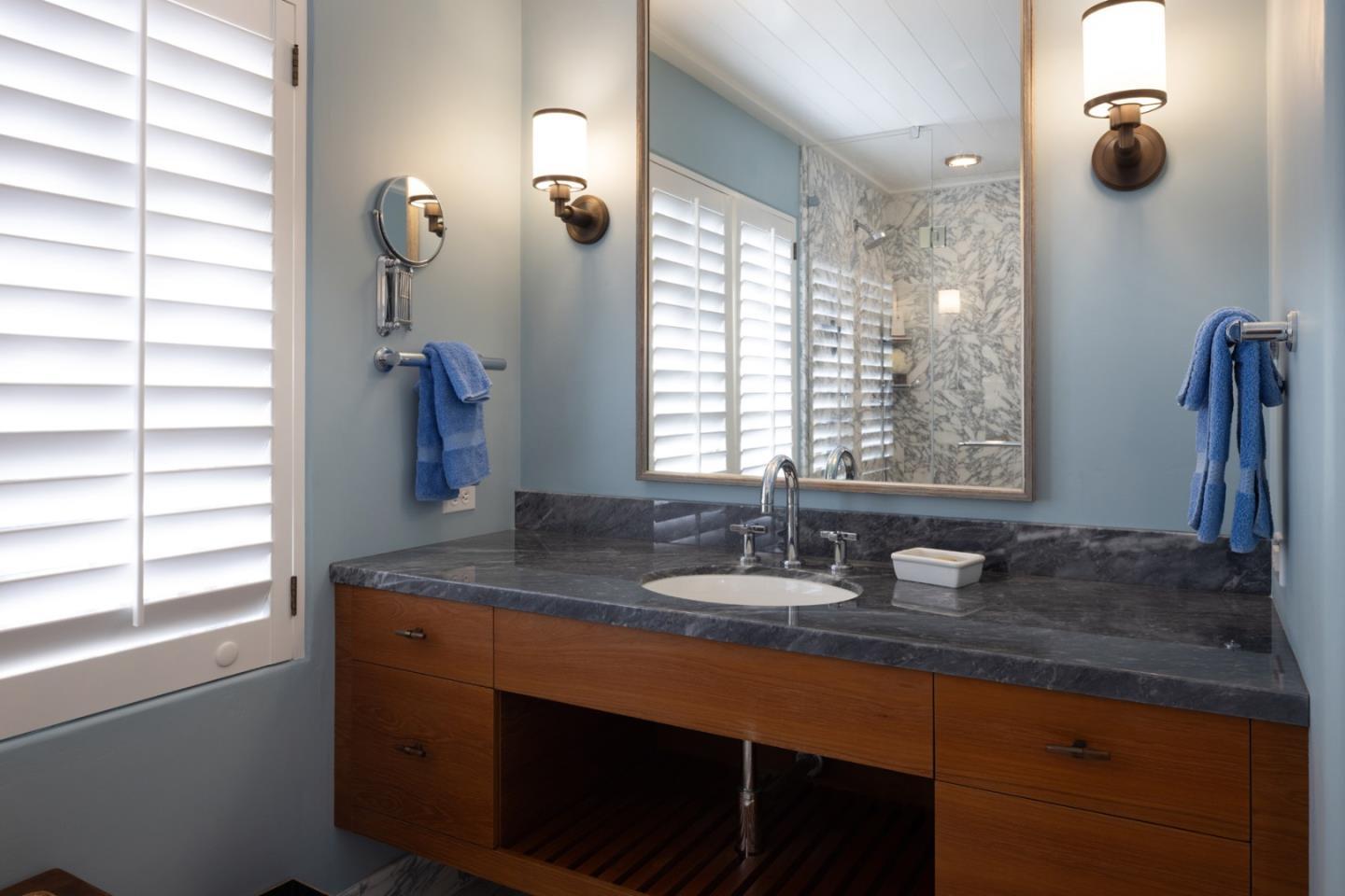 26167 Valley View Avenue