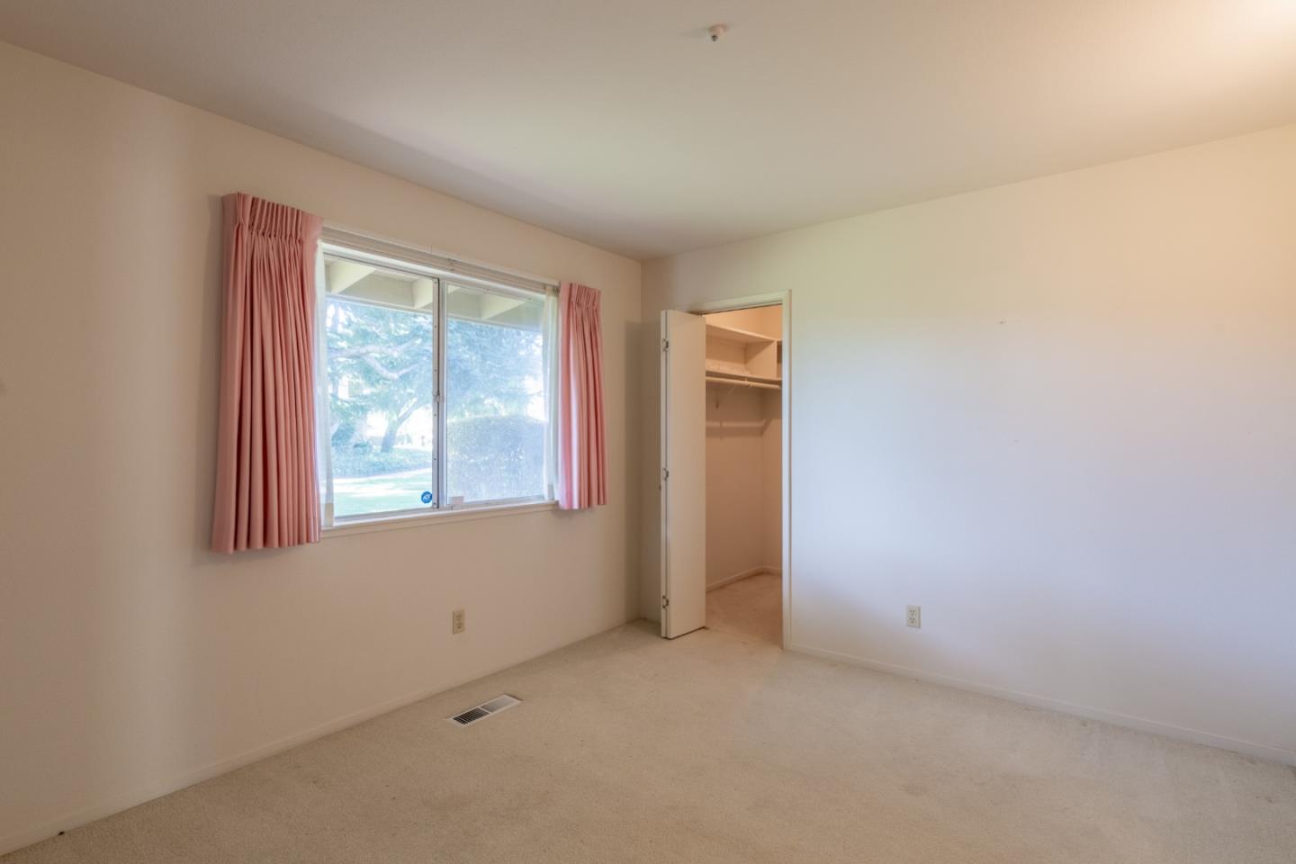 Hacienda Carmel Living