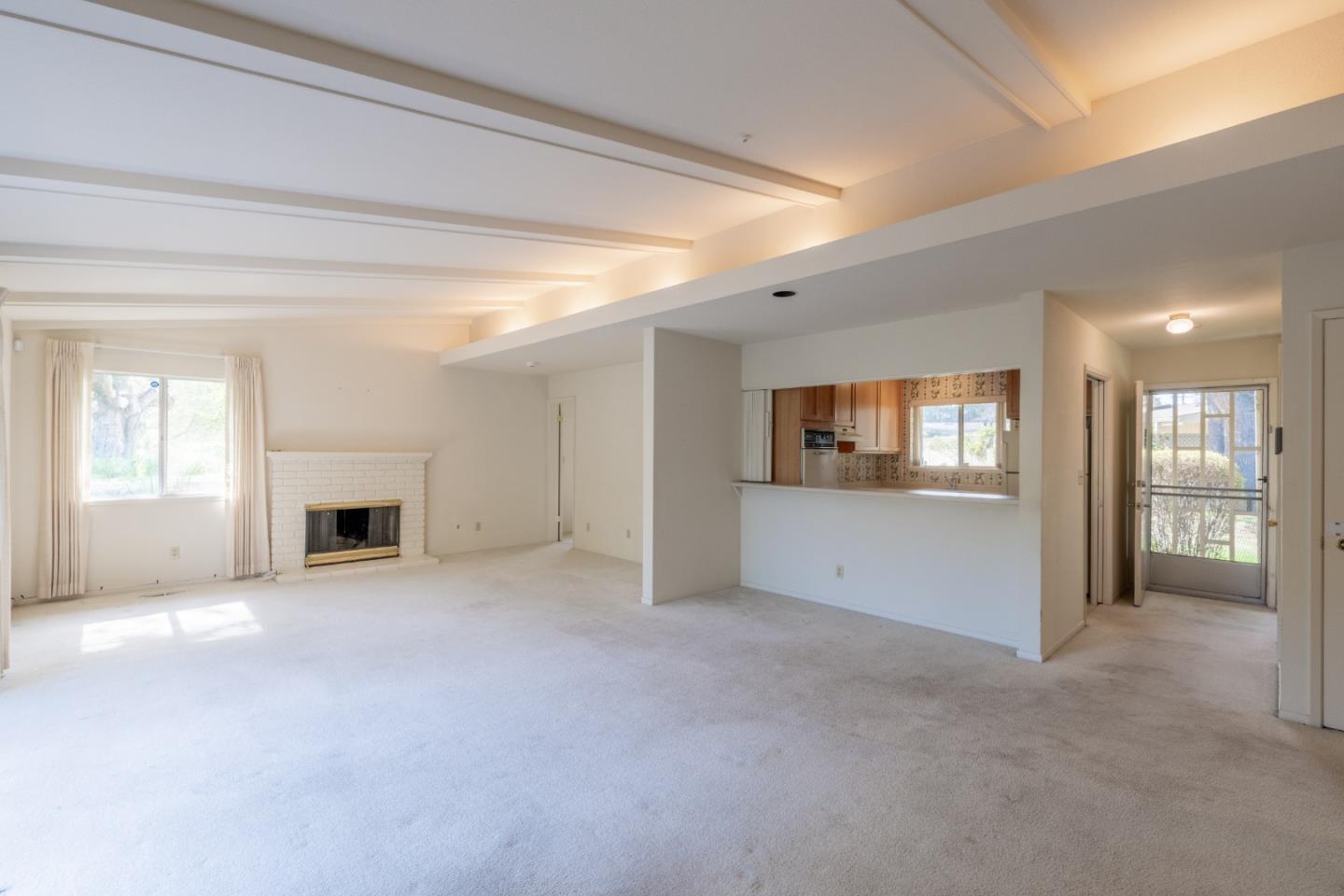 Hacienda Carmel Living