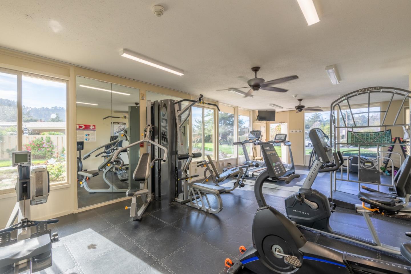 Hacienda Carmel Living