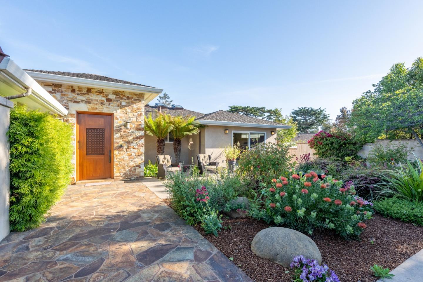 26123 Mesa Drive
