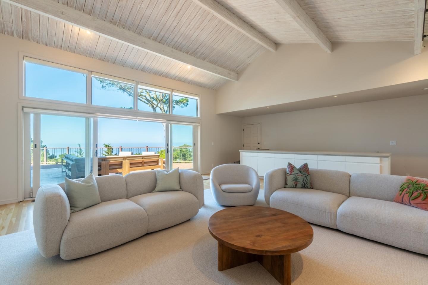 Panoramic Views. Timeless Luxury. 