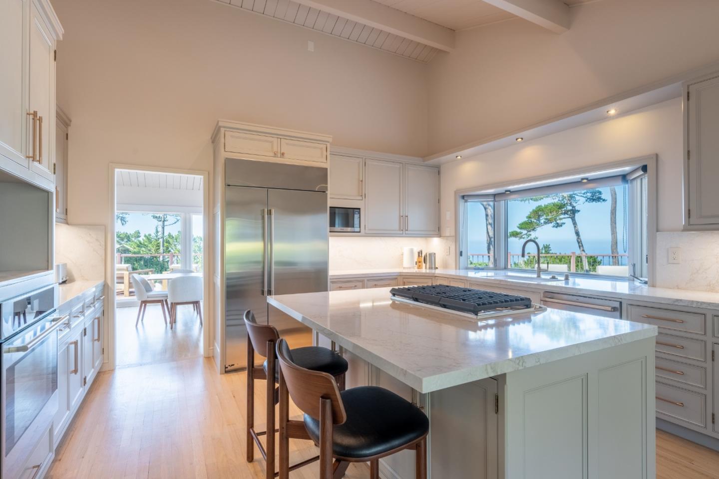 Panoramic Views. Timeless Luxury. 