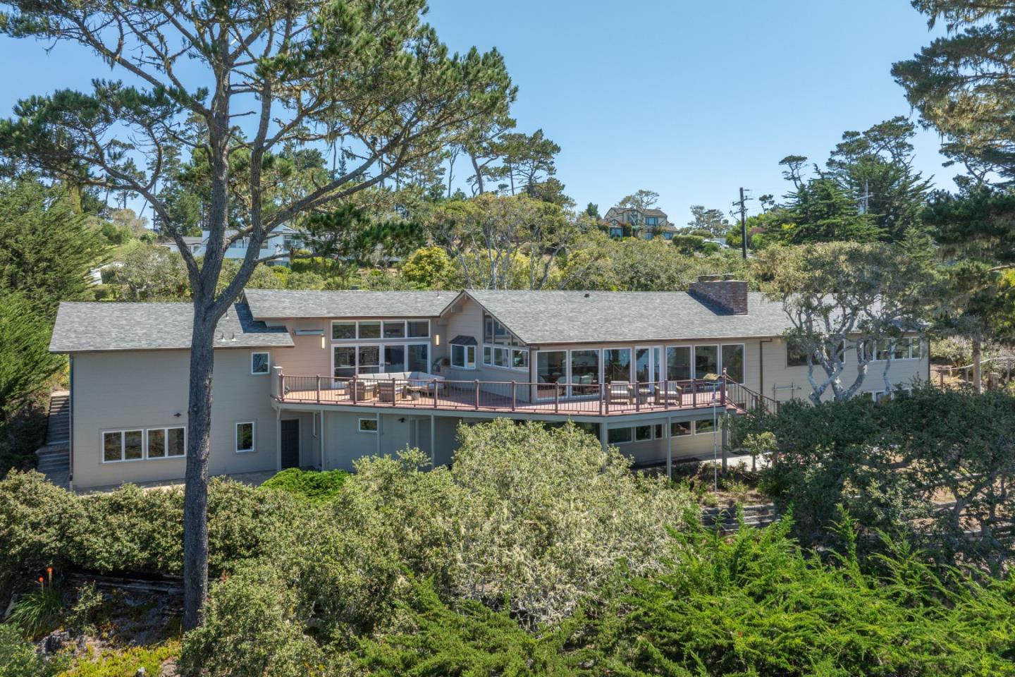 Panoramic Views. Timeless Luxury. 
