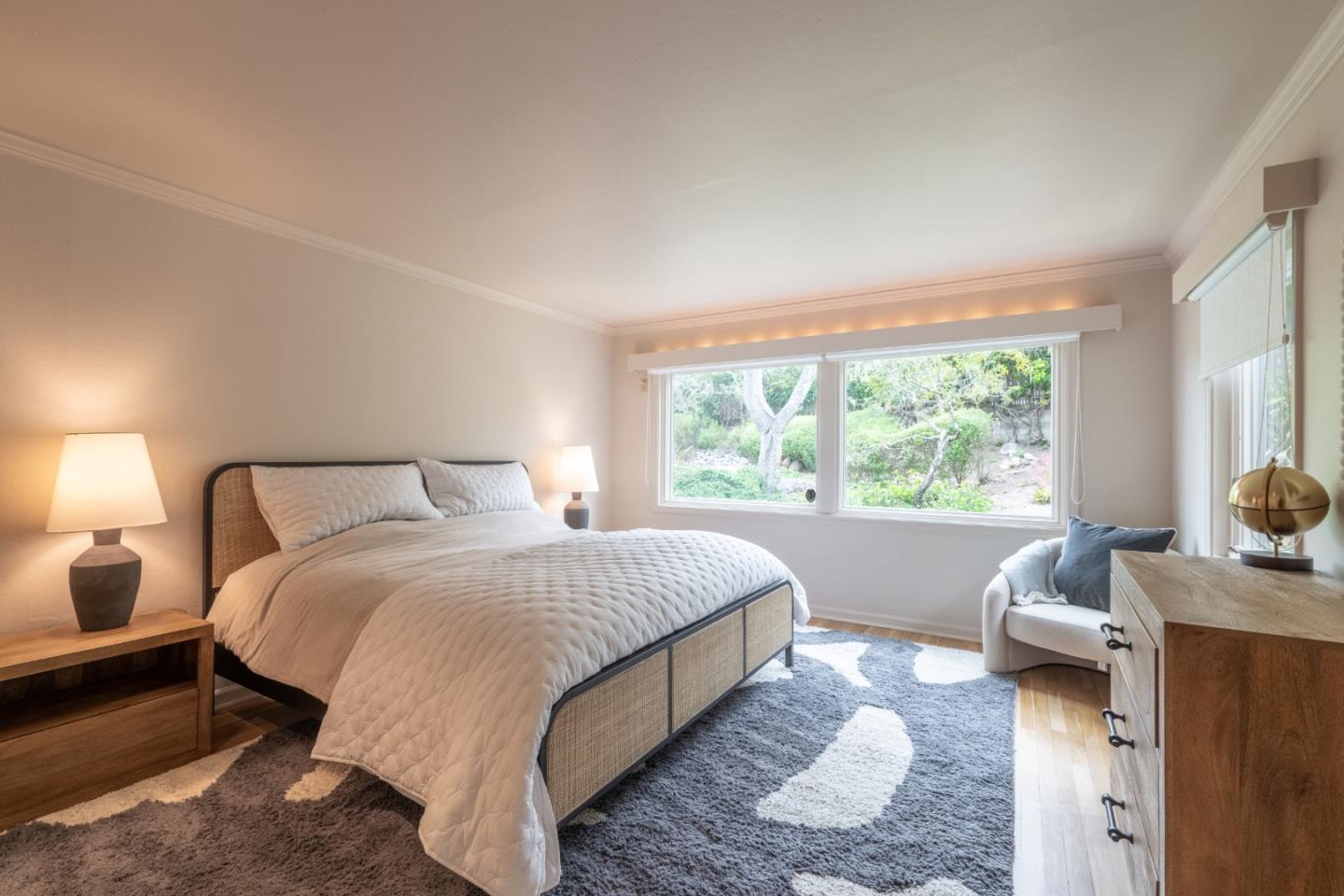 Panoramic Views. Timeless Luxury. 