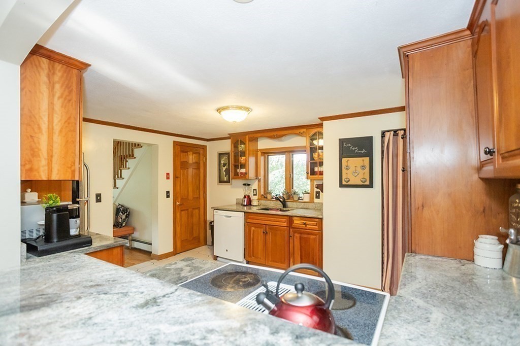 751 Fellsway W