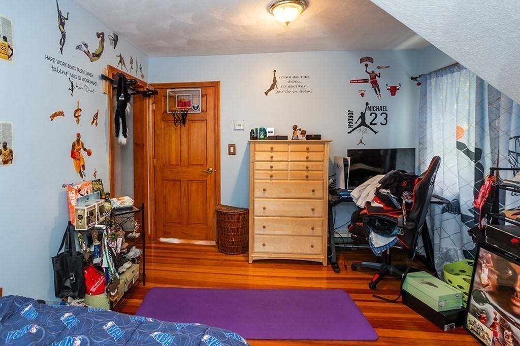 751 Fellsway W