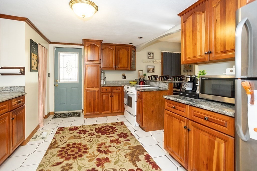 751 Fellsway W