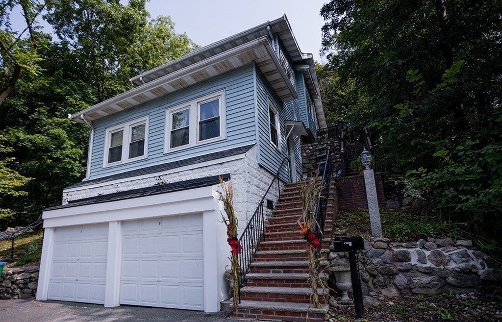 751 Fellsway W